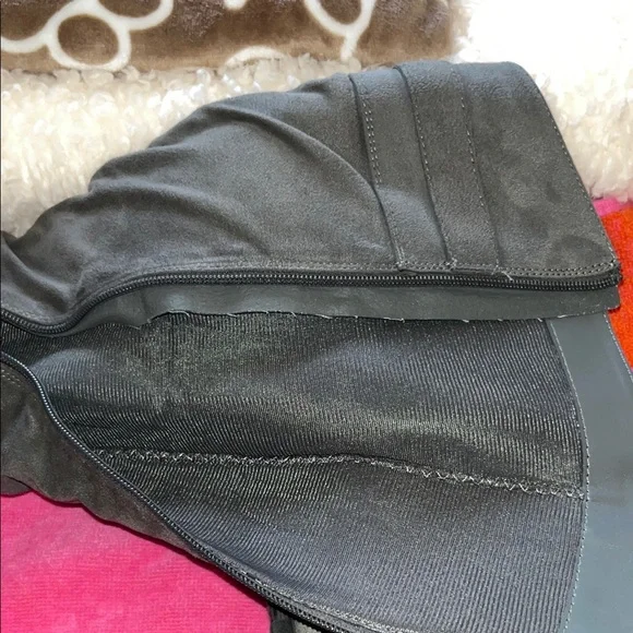 Stylish Gray Women's Boots - Picture 9 of 10